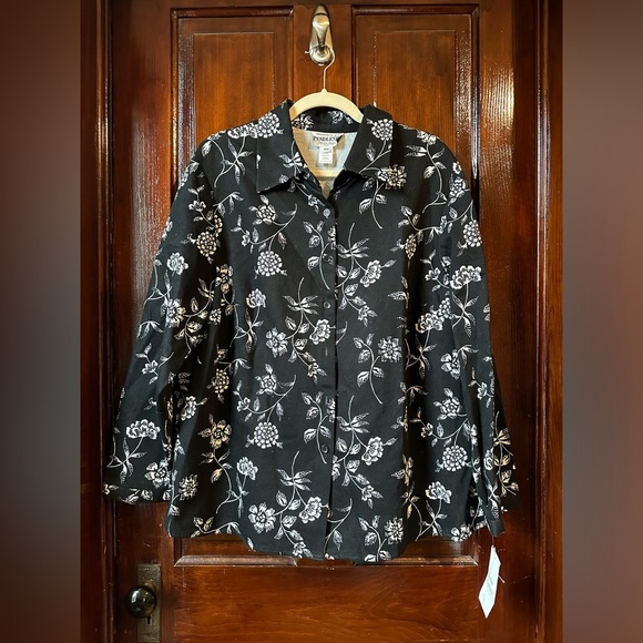 NEW Pendleton Black Floral Button Up Shirt - Picture 1 of 8